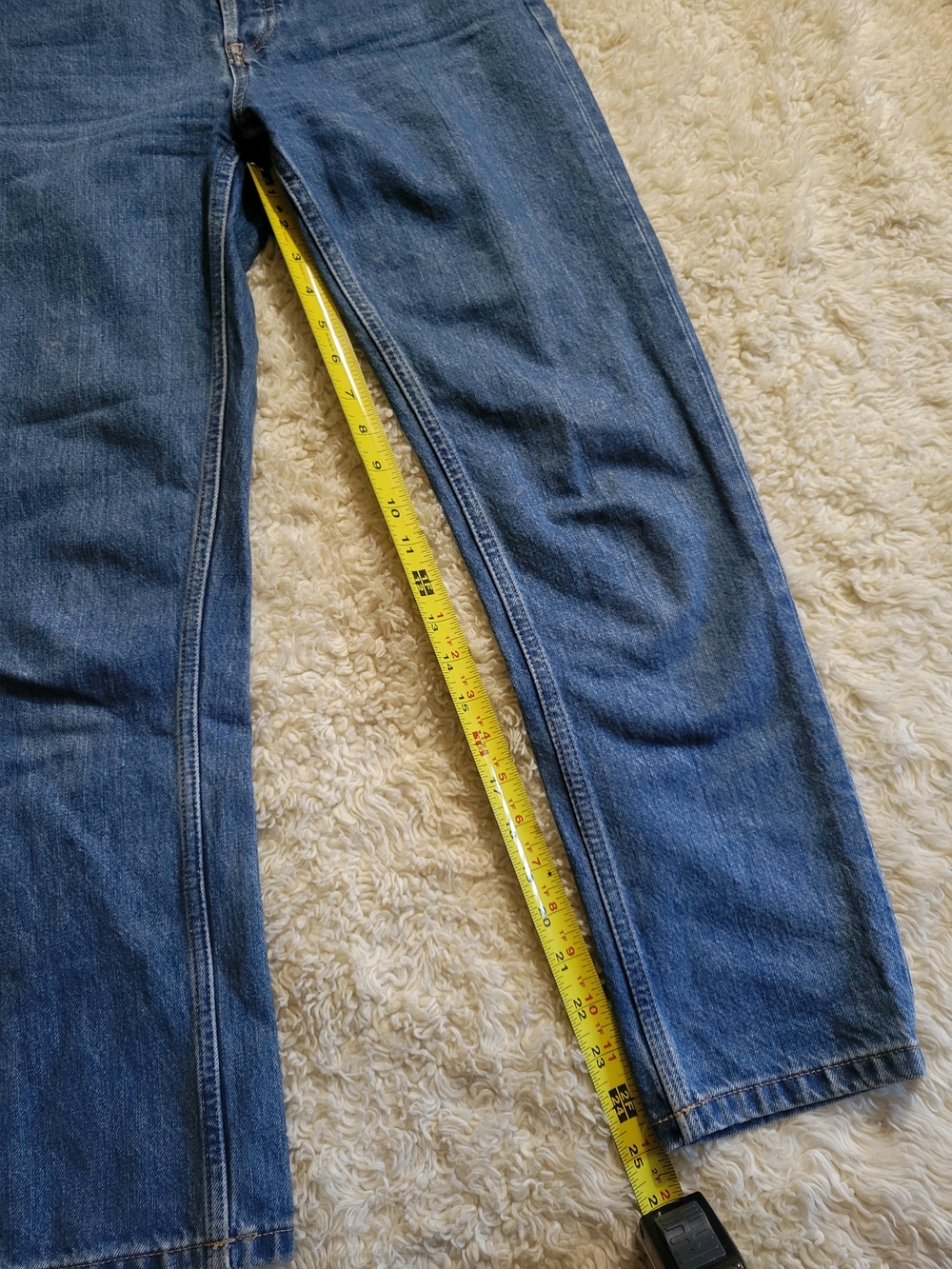 Everlane The Cheeky Jeans in Medium Blue Wash | 23 Crop | Inseam 25" Like New - Picture 10 of 15